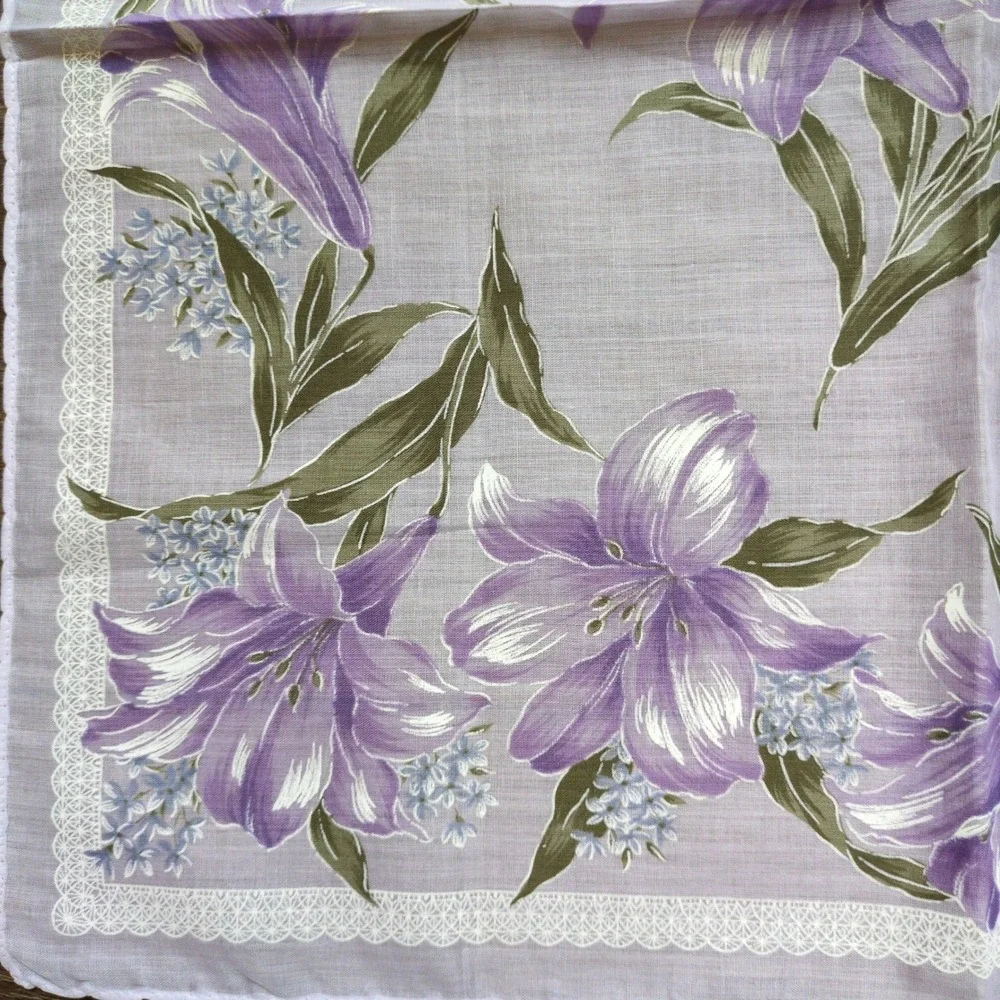 Vtg Pierre Cardin Handkerchief Purple‎ Floral Lily Scalloped Edge Cotton 18.5